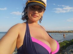 SexyGoddessTits - female with brown hair and  big tits webcam at ImLive