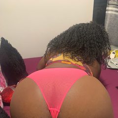 SexyXAssYou - female with black hair and  big tits webcam at ImLive