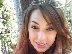 secrettbella - female with red hair webcam at ImLive