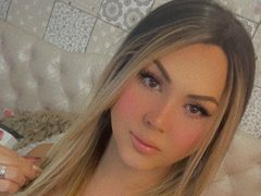 sexyblondevanessax - blond shemale webcam at ImLive
