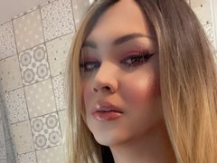sexyblondevanessax - blond shemale webcam at ImLive