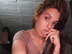 SharonLee - female with brown hair and  small tits webcam at ImLive