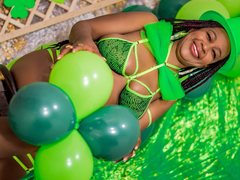 SharonDaviis - female with black hair and  big tits webcam at xLoveCam