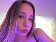 SheryStark - blond female webcam at ImLive