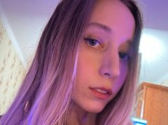 SheryStark - blond female webcam at ImLive