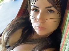 shesdelicious69 - female with black hair webcam at ImLive