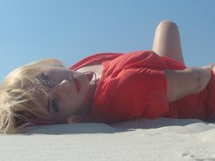 SimonaPretty - blond female webcam at ImLive