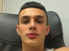 slim_lewis - male webcam at ImLive