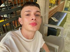 slim_lewis - male webcam at ImLive