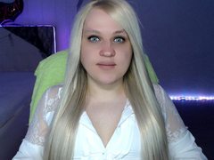 Smileyy - blond shemale with  small tits webcam at ImLive