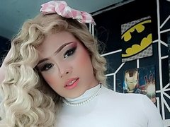 SofiaBunnys - blond shemale webcam at LiveJasmin