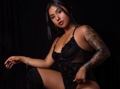 SofieArtButerz - female with black hair and  big tits webcam at ImLive