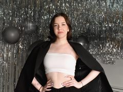 AdalynnBrandt - female with brown hair webcam at LiveJasmin