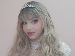 SweetSexyChloe - blond female webcam at ImLive