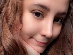 SweetTulip - female with brown hair and  small tits webcam at ImLive