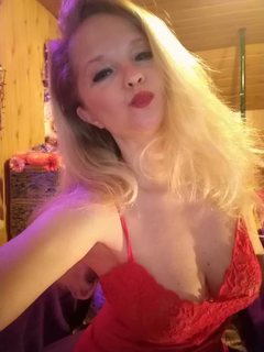 TheBrattyQueen - blond female with  big tits webcam at ImLive