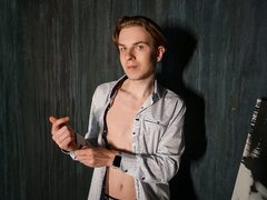 ThonnyWu - male webcam at LiveJasmin