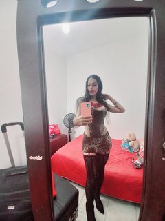 thaislegs - shemale with black hair and  big tits webcam at ImLive