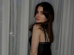 Tianaloverr - female with black hair and  small tits webcam at ImLive