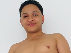 Tyronm - male webcam at ImLive