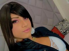 VanityCaxtI - shemale with brown hair webcam at xLoveCam