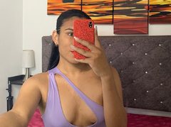 VickyMendoza - shemale with black hair webcam at ImLive