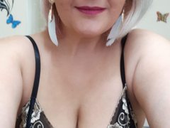vikyrose - blond female with  big tits webcam at ImLive