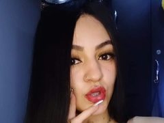 violetta575 - female webcam at ImLive