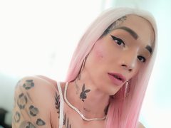 MisstresKarenX - blond shemale webcam at xLoveCam