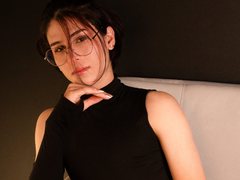 YuriStars - shemale webcam at xLoveCam