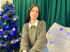 AdalynnBrandt - female with brown hair webcam at LiveJasmin