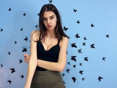 AdeliaLis - female with brown hair webcam at LiveJasmin