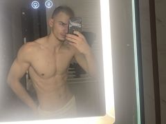 AdrianYours - male webcam at LiveJasmin