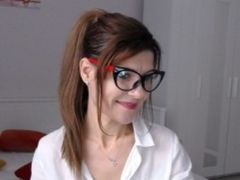 AdrianaAdani - female with brown hair webcam at LiveJasmin