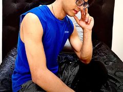 AlessandroCollin - male webcam at LiveJasmin