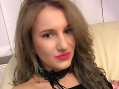 AlessiaRings - blond female webcam at LiveJasmin