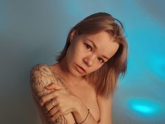 AliceMelt - blond female with  small tits webcam at LiveJasmin