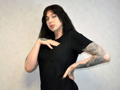 EvaBank - shemale with brown hair and  small tits webcam at LiveJasmin