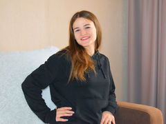 JoyceCreighton - female with brown hair webcam at LiveJasmin