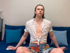 AndrewSweety - male webcam at LiveJasmin