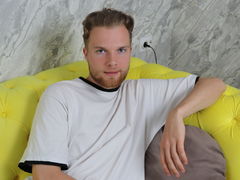 AndrewsJones - male webcam at LiveJasmin