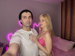 AndroAndRouss - couple webcam at LiveJasmin