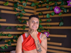 AndySinclairr - male webcam at LiveJasmin