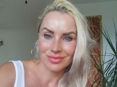 sexybeatrice2019 - blond female with  big tits webcam at ImLive