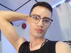 AngelitoGuerra from LiveJasmin