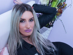 AnnaKarev - blond female webcam at LiveJasmin