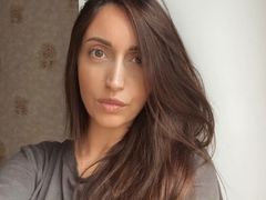 AnnaMaryia - female with brown hair and  big tits webcam at LiveJasmin