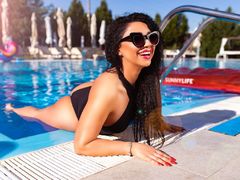 AnneThompson - female with black hair and  big tits webcam at LiveJasmin