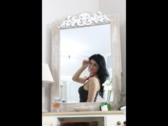 Ariana - female with black hair and  big tits webcam at LiveJasmin