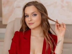 ArianaElmers - female with brown hair webcam at LiveJasmin